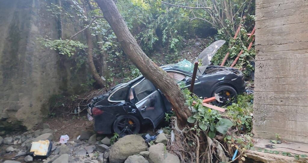 arac kopruden dustu 1 cocuk oldu 2si cocuk 3 yarali J7UBPBKz