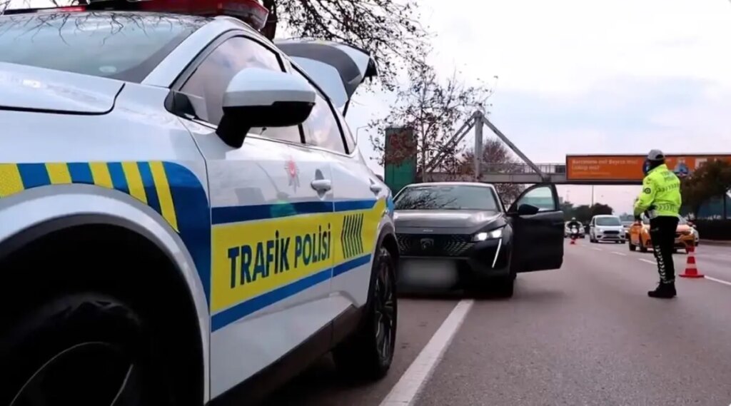 trafik denetimlerinde 386 bin kural ihlali cIm1fQPr