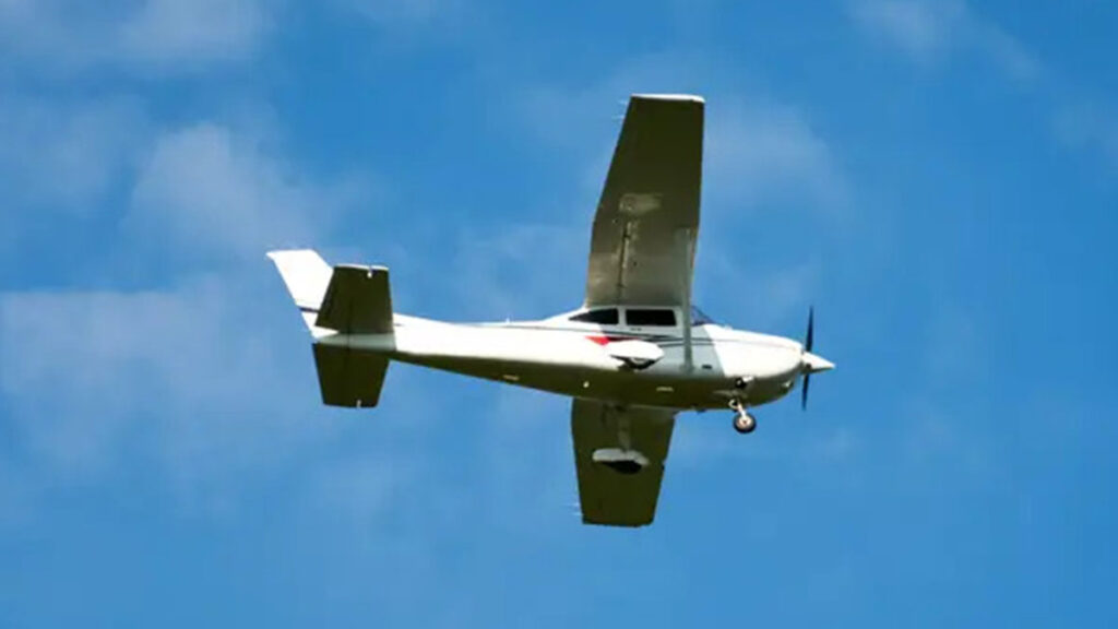 ucak dustu icindekiler hayatini kaybetti TZZLe8mK