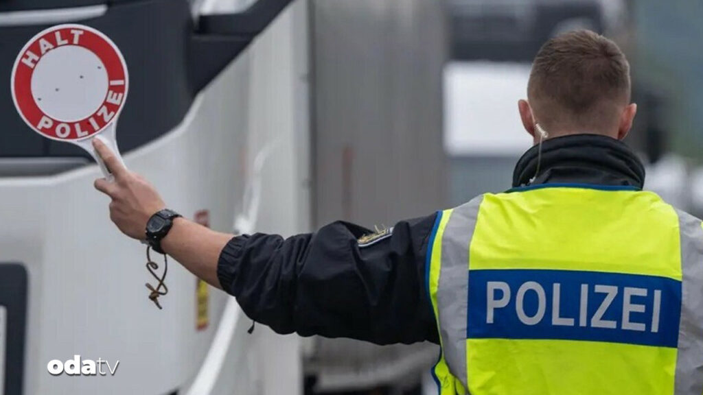 almanyaya siginmalar yari yariya azaldi VsilLHPd