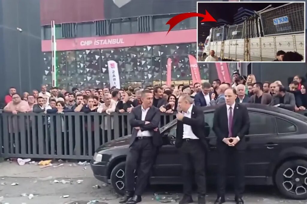 CHP İstanbul İl Binası önünde tansiyon yüksek! Yeni bariyerler getirildi