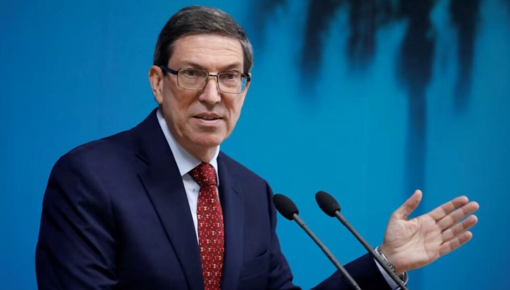 kubadan abdye tepki venezuelanin kosulsuz yanindayiz Rge2jtBX