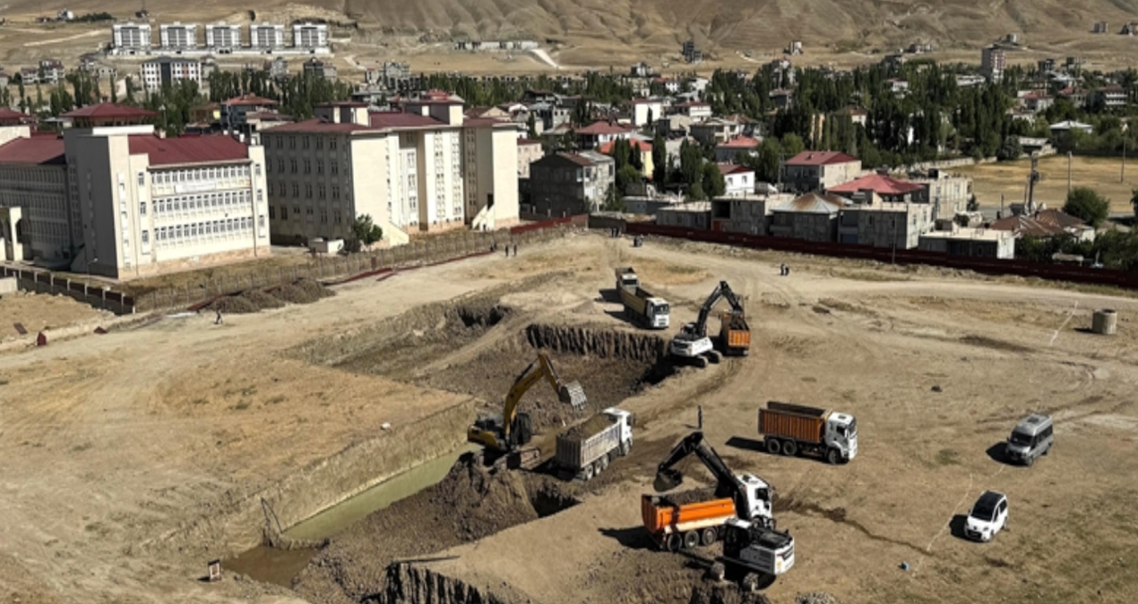 vani saglik ussu haline getirecek sehir hastanesinin yapim calismalari devam ediyor 73CMAbHd