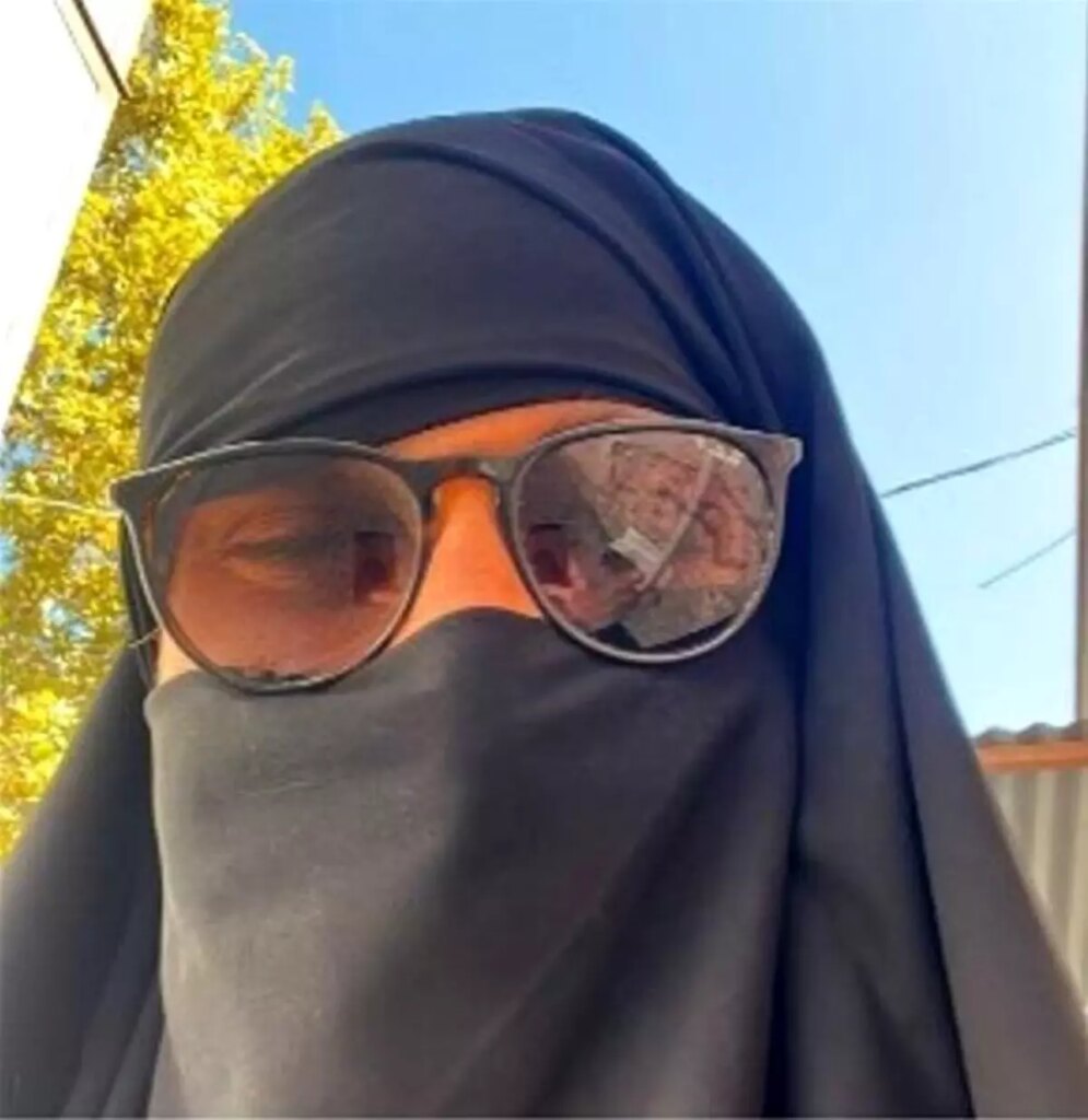 ankarada carsaf giyen erkek gozaltina alindi 3cBngAmC.jpg