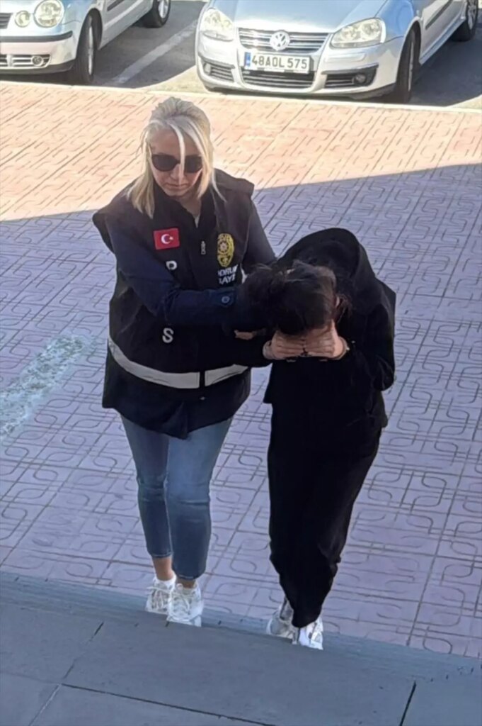 bodrumda bir bebek otel lojmaninda olu bulundu anne tutuklandi U5jd36YL.jpg