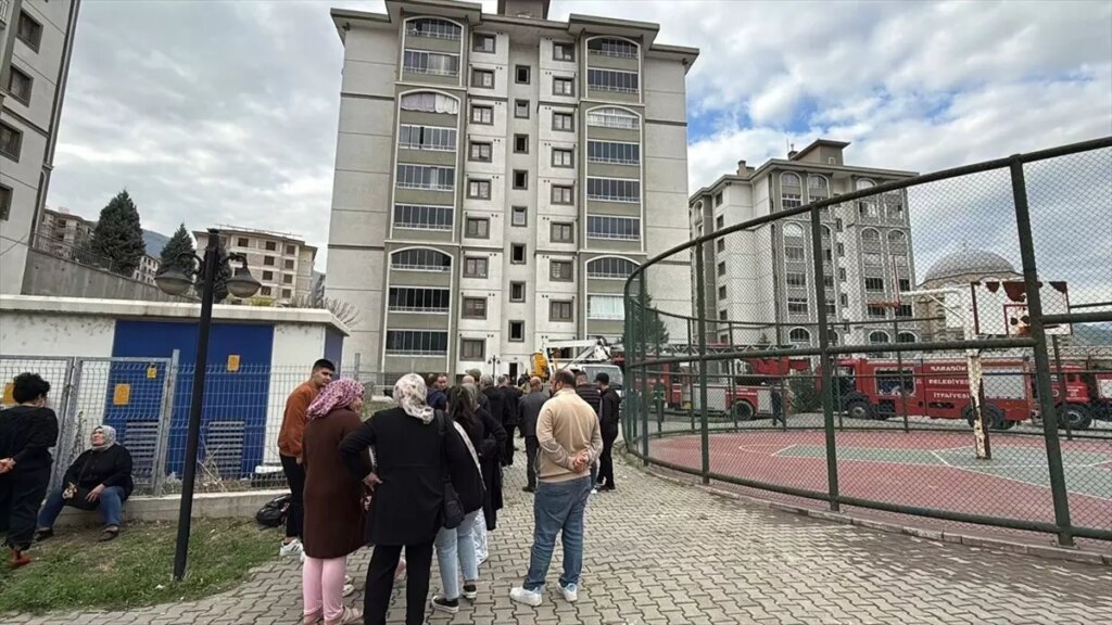 karabukte elektrik panosu yangini G7G8Nbyw.jpg