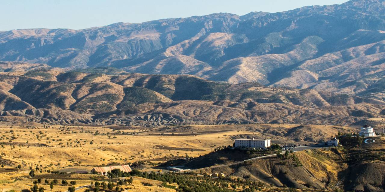 sirnakta bir bolgeye muhimmat imha sebebiyle 10 gunluk giris yasagi rw3g1POS.jpg