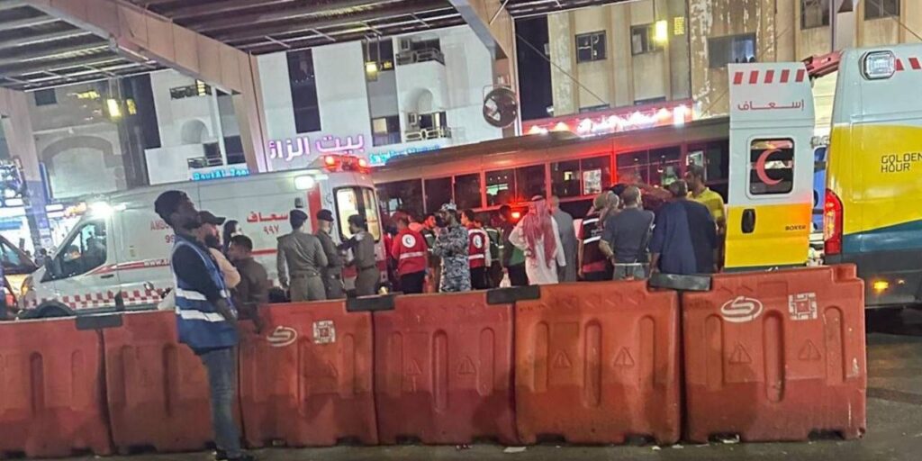 Arabistan’da bulunan Türk kafilesine araba çarptı: Ölü ve yaralılar var!