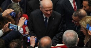 devlet-bahceliden-galatasaray-fenerbahce-derbisine-olay-yorum-BGVaLM5k