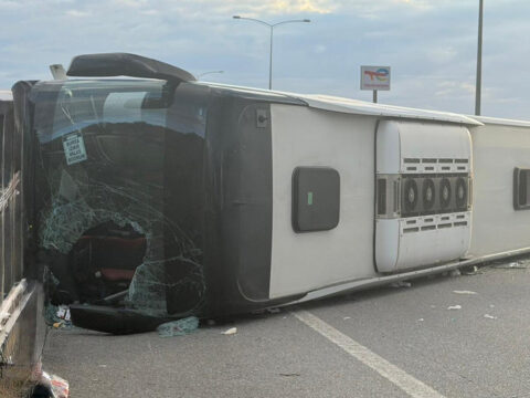 Balıkesir’de Devrilen Yolcu Otobüsü: 25 Yaralı