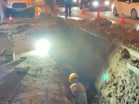 Ayvalikta kanalizasyon hattindaki gocuk 36 saatte giderildi bh3baWEb