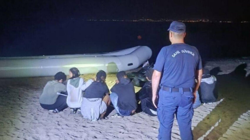 Izmirde 35 kacak gocmen yakalandi 27IAaMLs